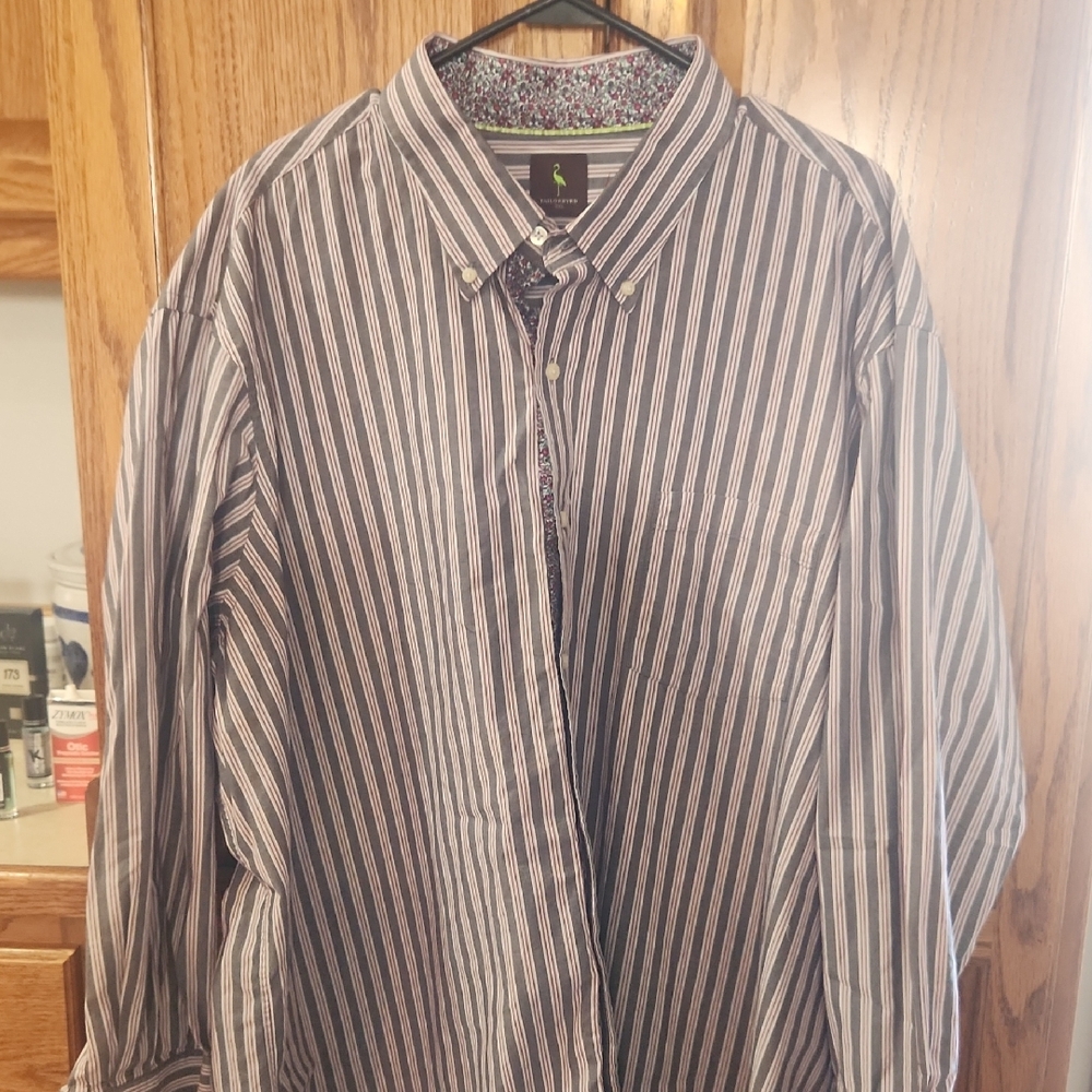Tailorbyrd Men's Black and White Striped Button-Down Shirt